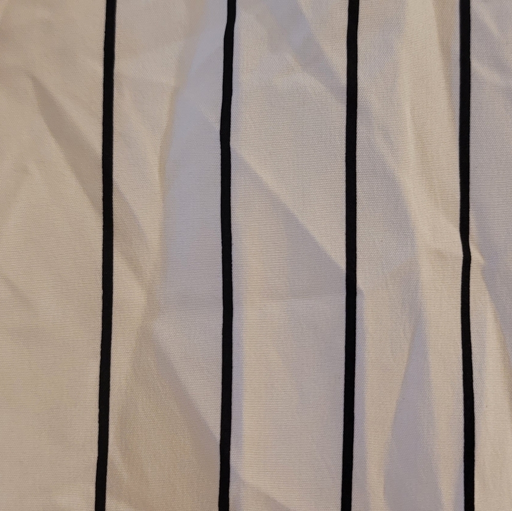 SHEIN - Black & White Striped Lightweight V-Neck Sleeves That Tie At The Bottom - Picture 3 of 3